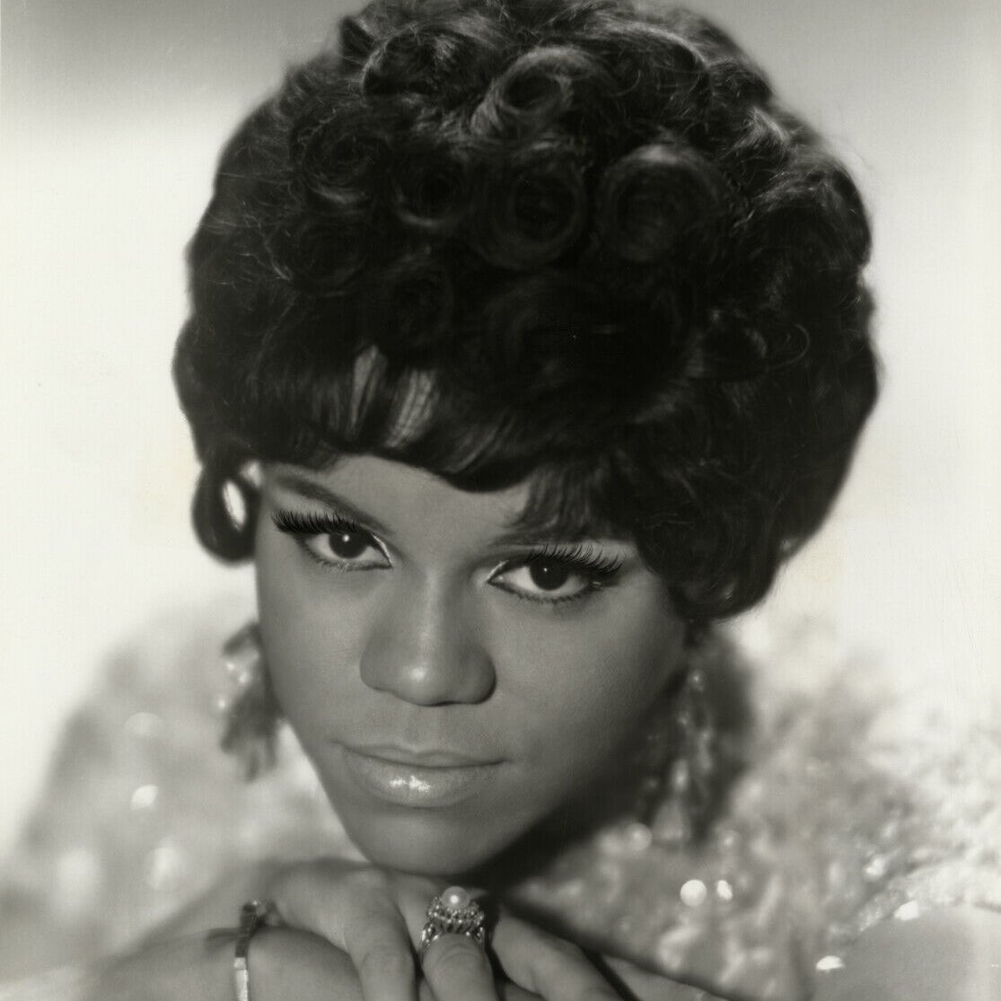 - happy birthday to my favorite SUPREME Florence Ballard!   