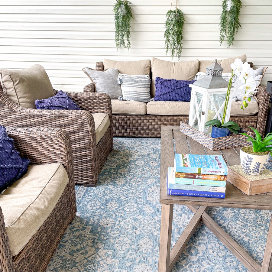 TheSouthrnThing's tweet image. What&apos;s on your summer reading list? #ad Today I&apos;m sharing 5 favorites for you to enjoy by the pool or beach! Head to the blog to check them out! thesouthernthing.com/2021/06/summer… #mysummerisbooked #bookedsummerbbxx
@Bookclubbish @htpbooks