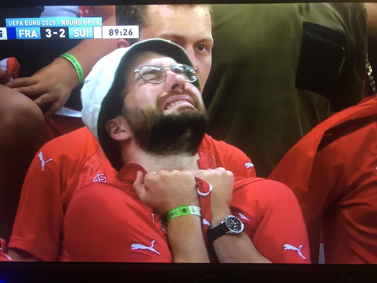 nora reading tog 5 📖 tweet media