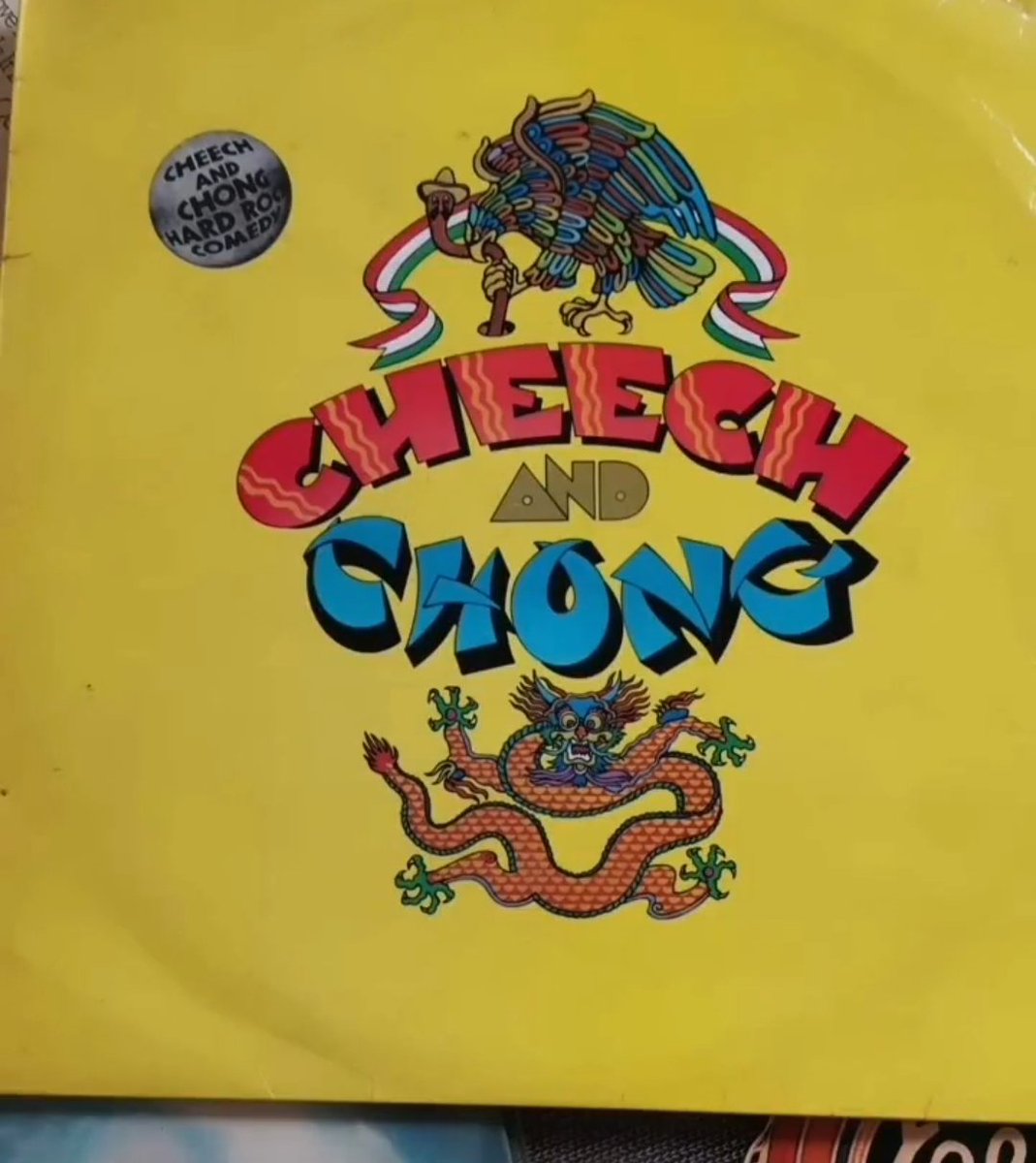 Tatted_tot's tweet photo. Feeling so blessed rn my gran gave me all her vinyls from the 70s. 
this cheeky one was in there 🤣
#cheechandchong #420 #hahaha #nana #70s #blessed #HumpDayHappiness https://t.co/pF0ce1B0Cg