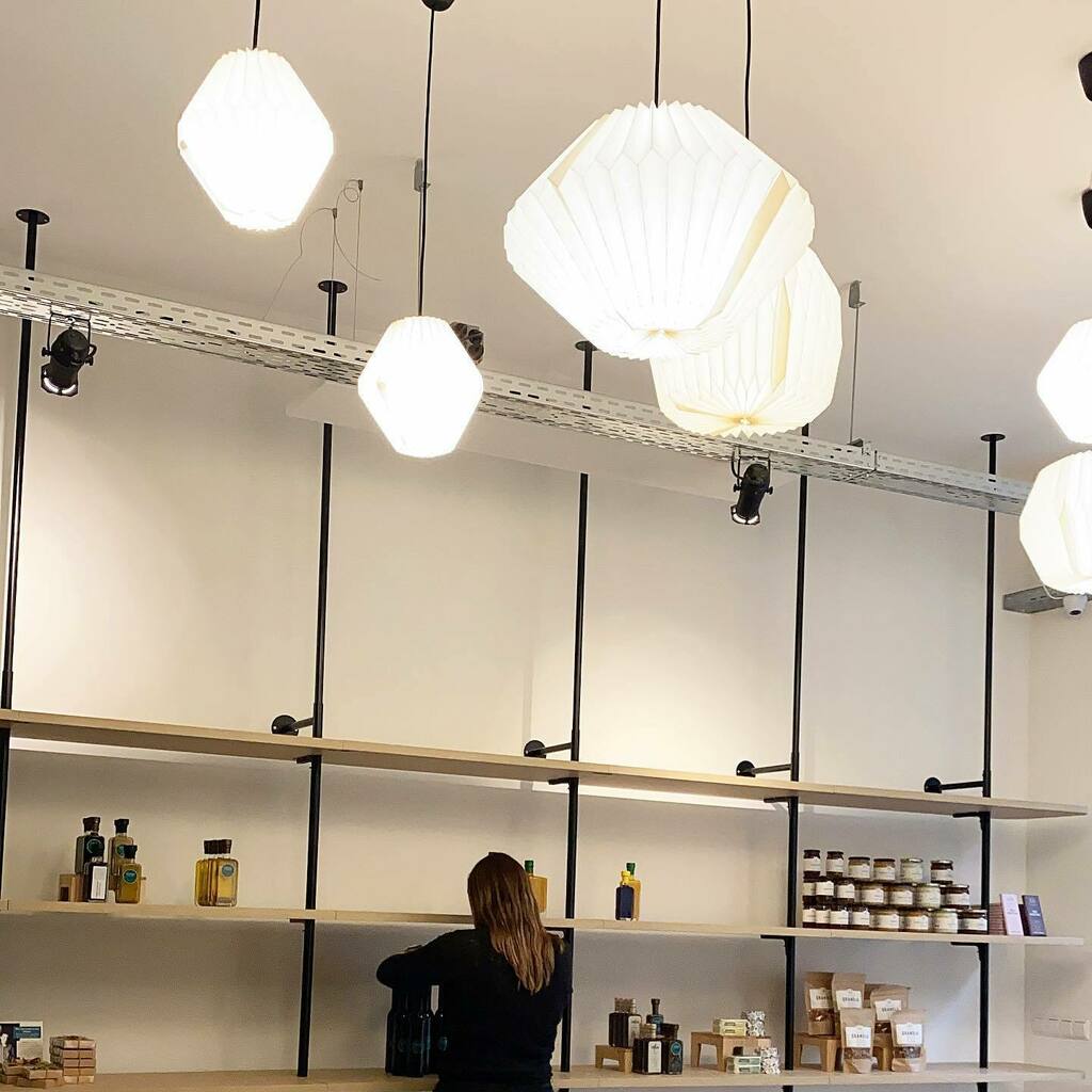 De Winkel 💚 

#olivijntraiteur #traiteur #delicatessen #culishop #haarlem #haarlemcity #haerlemsbodem #winkel #kroketterie #croquetterie #olivijnhaarlem #olivijn #haarlemsekroket #kroket #kroketjes #olivijnkroket ift.tt/10oV4JU