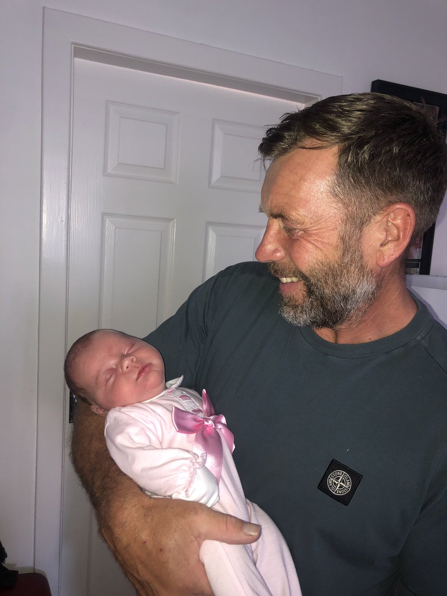 Not a care in the world 🌎  
Meeting the newest addition to my family …..  Twitter say Hello to Myla my nieces baby ❤️<a href="/Leahwilsonxx_/">Leah Wilson❤️</a>