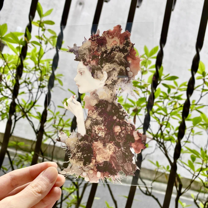 alcohol ink art のpost card set 販売中です!特殊加工で一段と豪華に仕上がっています。よろしければご覧ください!

https://t.co/y3bOkv4BWx 