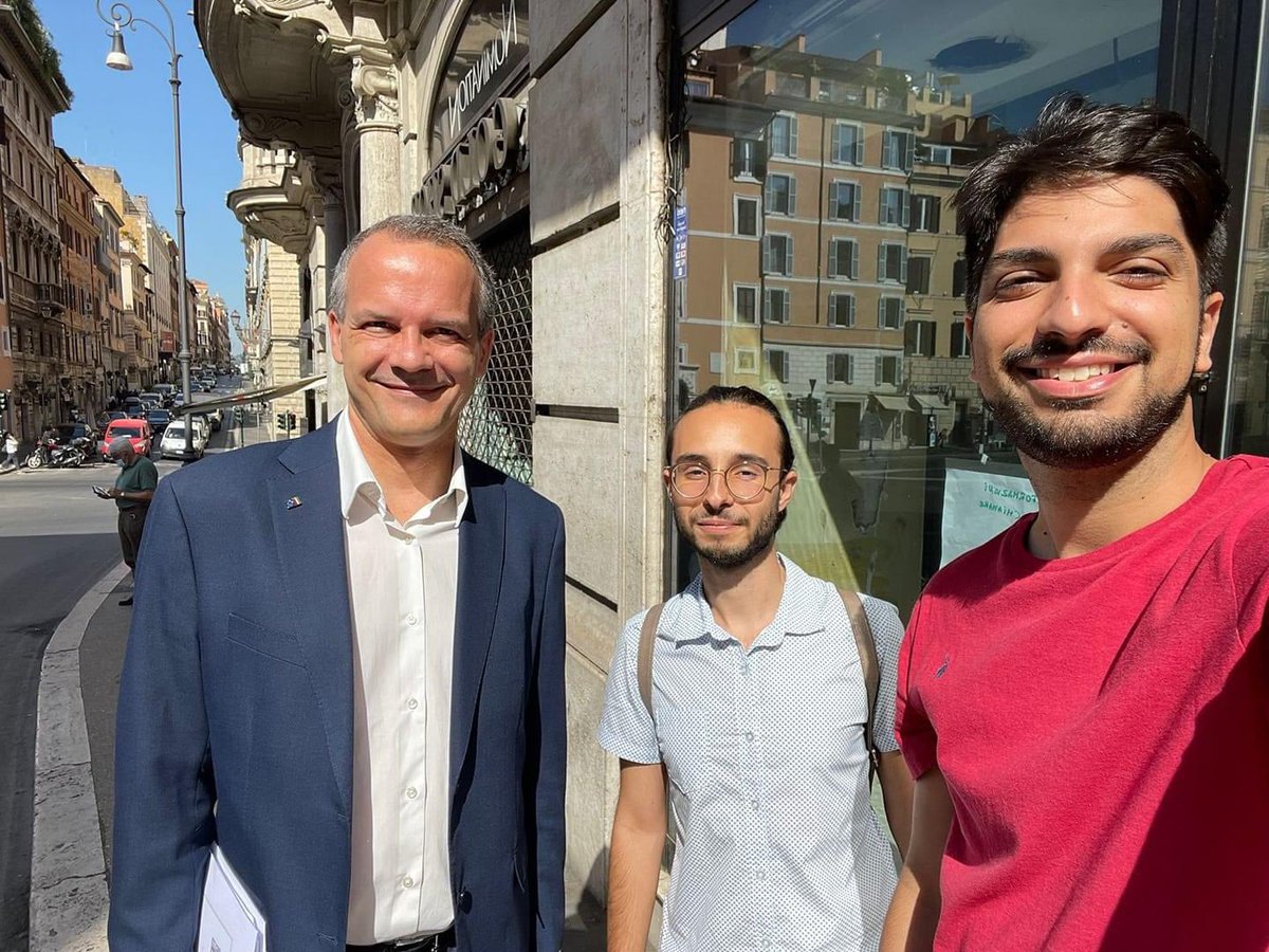 NunzioAngiola's tweet photo. Cari giovani colleghi di partito! Mattiamocela tutta per il nostro progetto, il progetto #Azione. https://t.co/bLHUfv4I2e