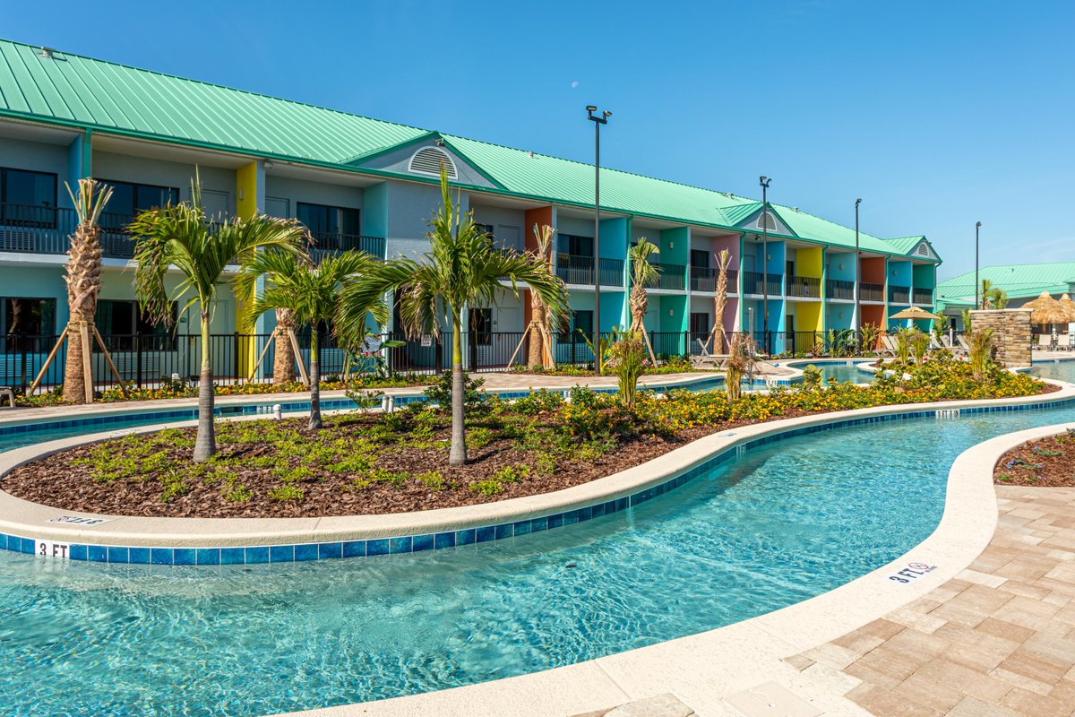 BeachsideCCBch's tweet photo. Life can be tough, but a float around our Lazy River makes it better! 😎 #CocoaBeach https://t.co/tHY6JGiyaI