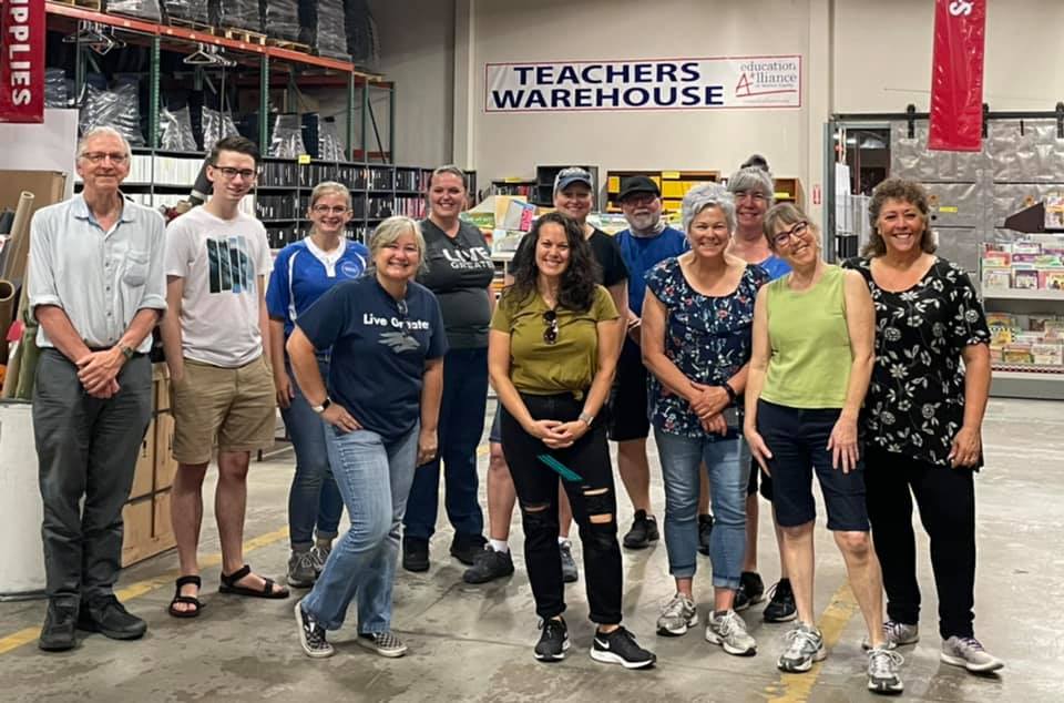 EdAllianceWasho's tweet image. HUGE thank you to our wonderful volunteers from @greaternevadacu, @NVEnergy, and our delightful board members and interns! Teachers’ Warehouse inventory was a breeze thanks to them! #PartnersInEducation #ThankYou #ManyHandsLightWork