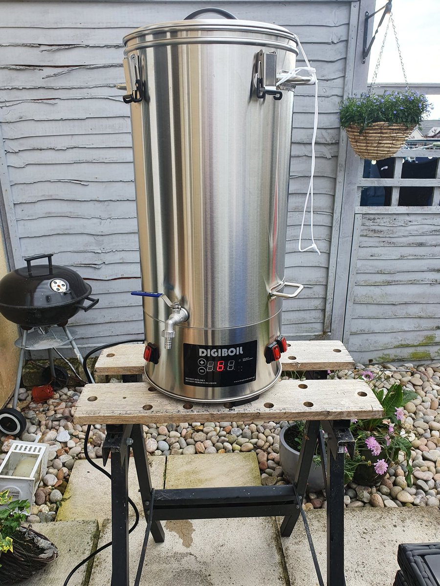 Brew evening! 

Out in the garden enjoying the evening sundown and the new Digiboil! 

Happy days.