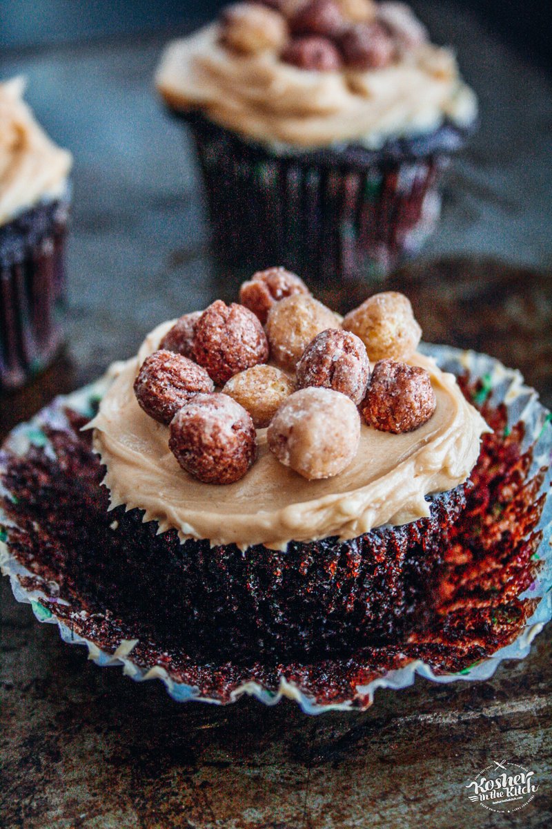 Chocolate <a href="/reesespuffs/">Reese's Puffs</a>  Cupcakes with Peanut Butter Frosting WHO WANTS A BITE?!  kosherinthekitch.com/chocolate-rees… #KosherintheKitch
