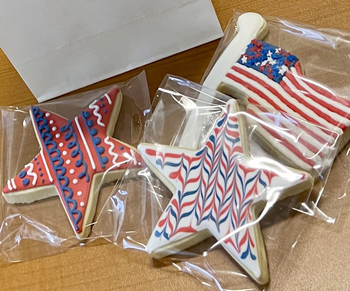wcsSMS's tweet photo. Sunset MS PTO, we THANK YOU for the treats, time, and collaboration!🤩 #WeAreSunset https://t.co/K2CF9AA2fk
