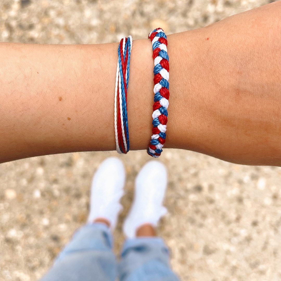 puravidabrac's tweet photo. Get ready with some red, white and blue goodness for the 4th of July! ❤️🤍💙🎇 Shop our Originals and Braideds today! #puravidabracelets https://t.co/B4LR8zStHt