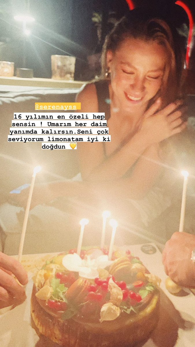 SerenayssLatam's tweet photo. "¡Siempre eres la más especial desde mis 16 años ! Espero que siempre te quedes conmigo. Te amo tanto mi limonada, feliz cumpleaños"
Burcum celebrando a Serenay
Amo amo fuerte esta amistad tan maravillosa 🥰👭
#SerenaySarikaya #friends https://t.co/7fJQ5G6lNW