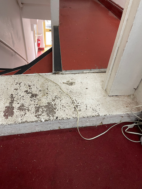 nickdrouet's tweet photo. @PearsonVUE It's been 48 hours since I called to complain about the horrendous and quite dangerous non covid secure experience during an exam. I was told someone would be contact ASAP. That hasn't happened and you are putting people's lives at risk. Are you proud of these images? https://t.co/VBQRku4tEG
