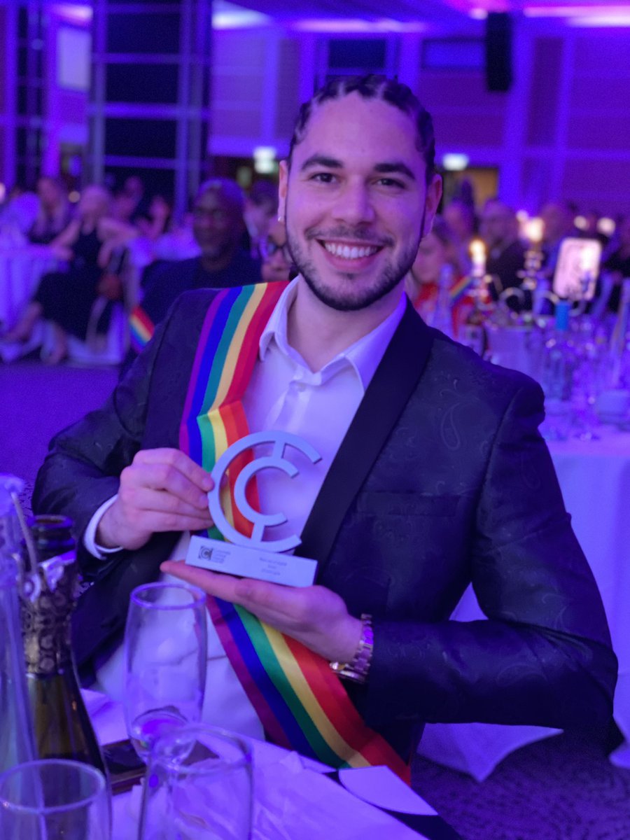 duster1972's tweet photo. Not a bad start to the open awards season @ignis_agency #CorporateContentAwards https://t.co/oQekKOa8aX