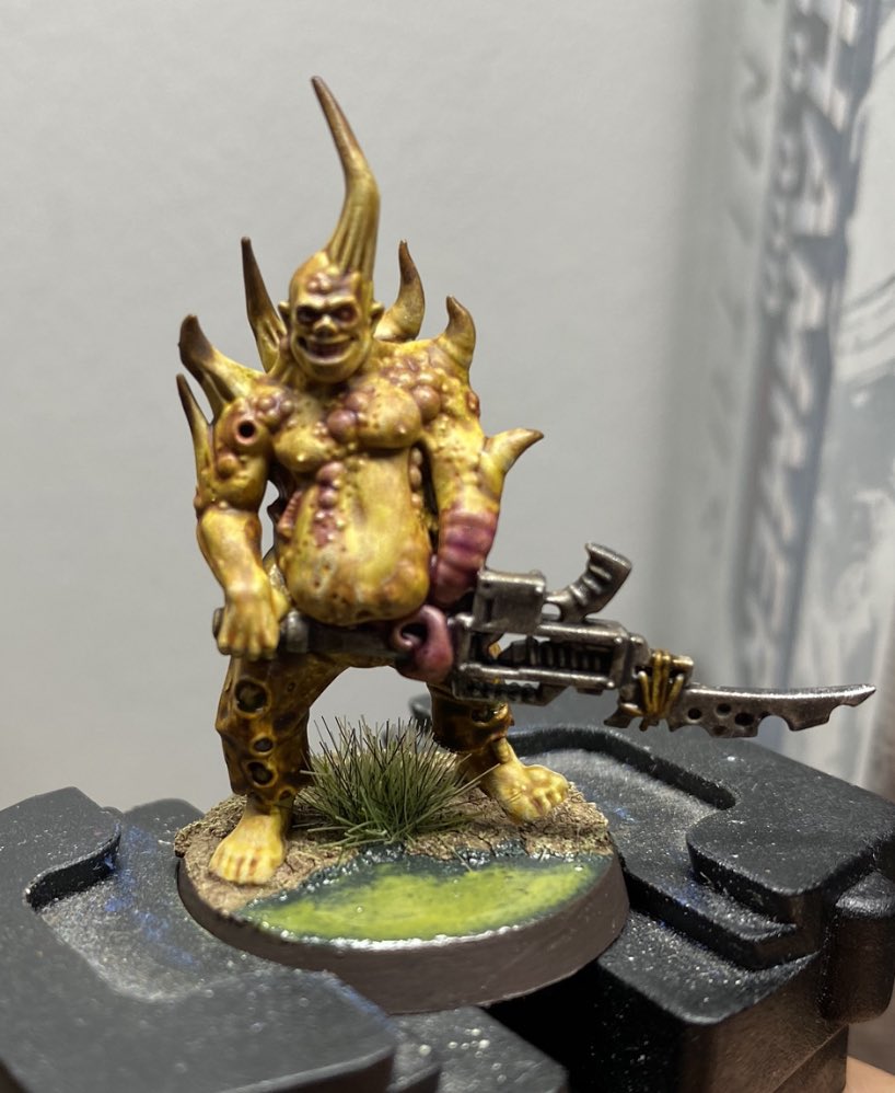 JTBennett182's tweet photo. In other news, I painted a poxwalker! First time using contrast paints and loved it! 1 down, 29 to go! @WarComTeam #Warmongers #WarhammerCommunity #PoxWalker #DeathGuard https://t.co/Wgebanqw8Z