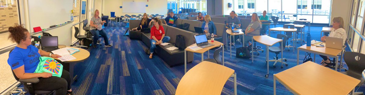 sbowen317's tweet photo. Way to go, Suncrest Staff! Suncrest Staff reflected thoughtfully on their PLC learning and looking at possible next steps to support the PLC process. #OngoingProcess #ThoughtfulTeachers #FrankfortHotdogsPLC https://t.co/YaMCGUYx2M