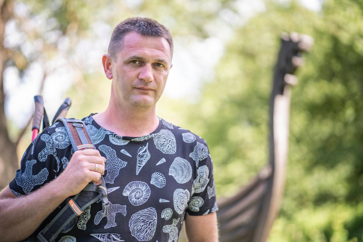 TUESILV's tweet image. “Mums jāspēj pielāgoties, jāmeklē jauni veidi, kā strādāt un atpūsties, jāpriecājas par vienkāršām vērtībām.“ Tūrisma kluba vadītājs Raimonds Reinis #TUESILV #NVOCovid2021 tuesi.lv/vienkarsas-lie…