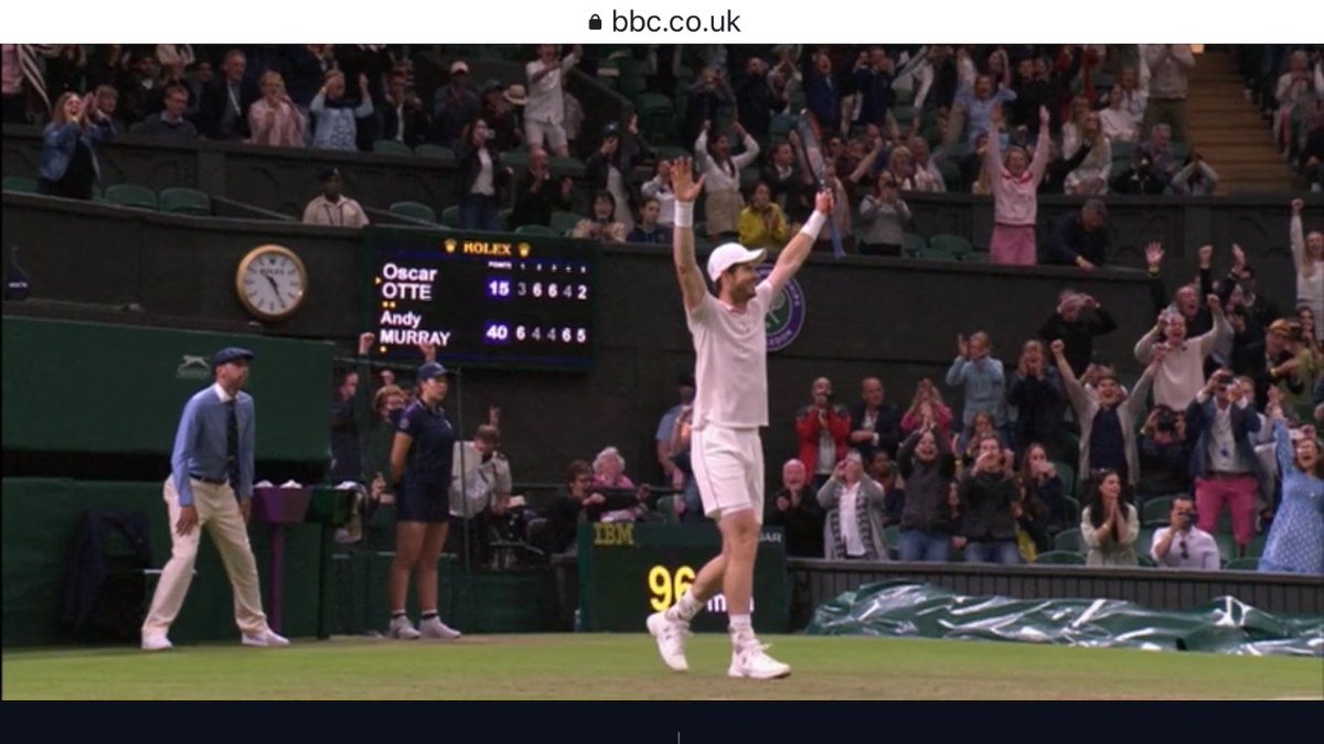 Beatletown's tweet photo. @Wimbledon @andy_murray Andy Murray the monster what a fight back amazing #monsterMurray ๐ #AndyMurray https://t.co/ZytAFNCuoN
