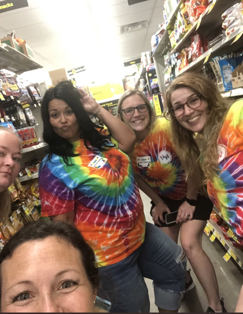 HeberHunt's tweet photo. Heber Hunt Photo Hunt: Picture in a store 
#oneteamonedream #hhphotohunt https://t.co/zH7RZpfZEb