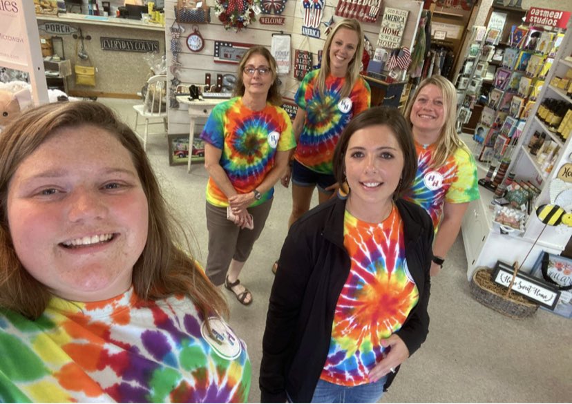 HeberHunt's tweet photo. Heber Hunt Photo Hunt: Picture in a store 
#oneteamonedream #hhphotohunt https://t.co/zH7RZpfZEb