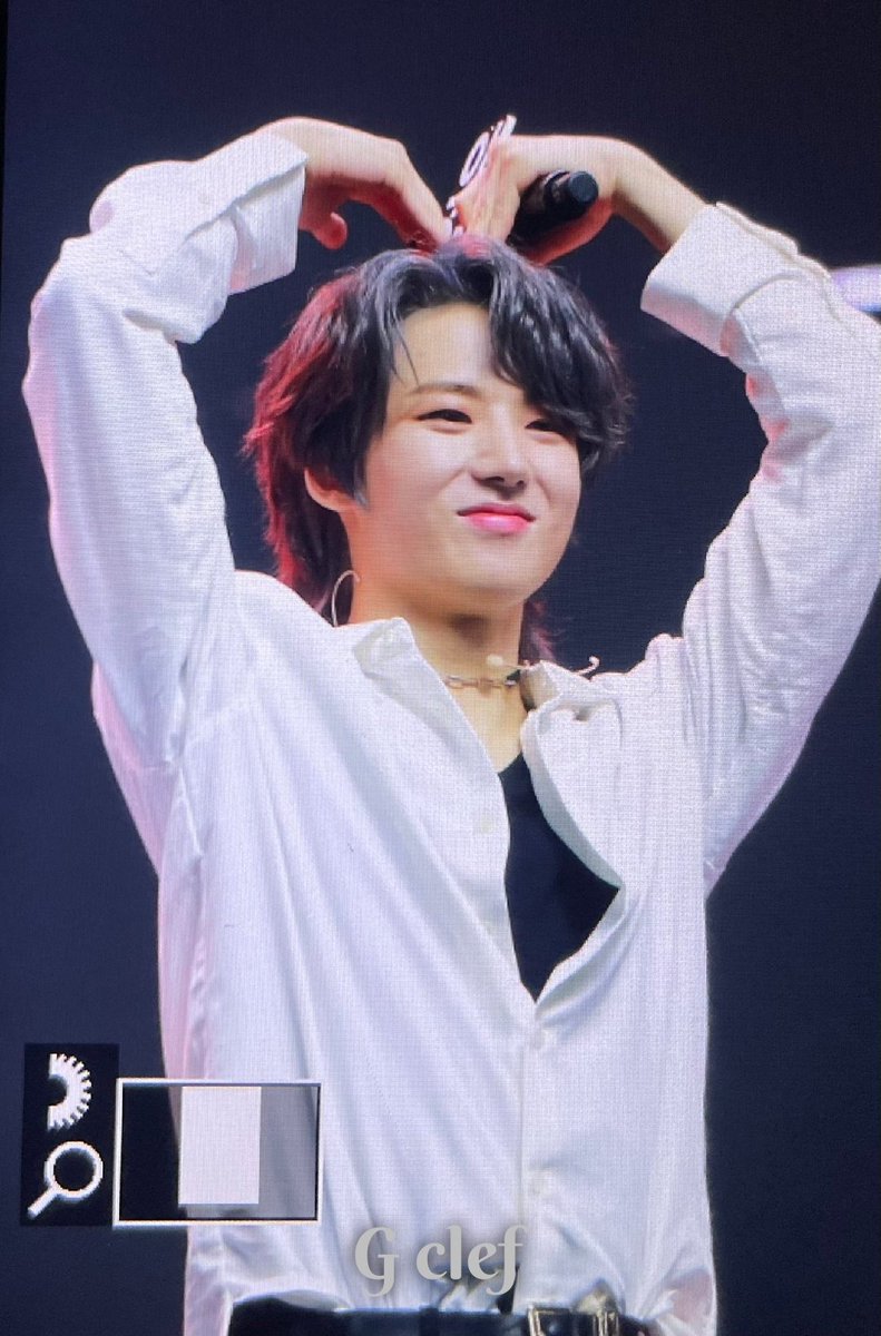 GeonuBrasil's tweet photo. 📸 | 30.06.21 - Geonu no Showcase de Debut.

#GEONU #건우 #JUSTB #저스트비 https://t.co/GBDDlZYAjz