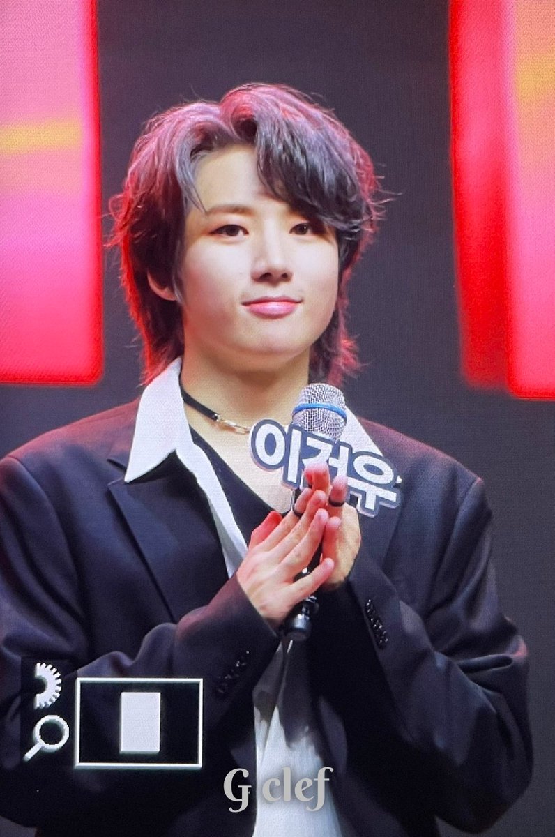 GeonuBrasil's tweet photo. 📸 | 30.06.21 - Geonu no Showcase de Debut.

#GEONU #건우 #JUSTB #저스트비 https://t.co/GBDDlZYAjz