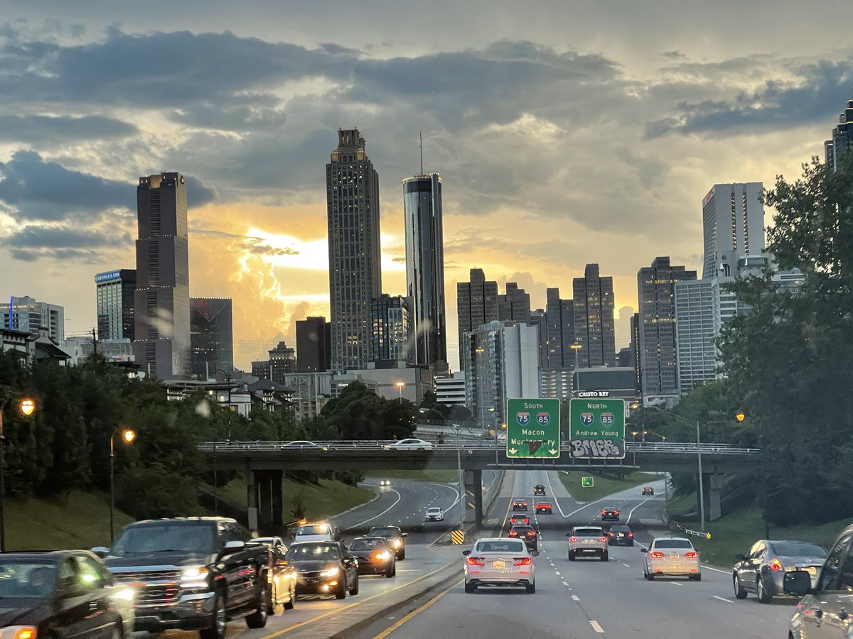 Section8dchg's tweet image. I hate this shithole, as pretty as it can sometimes be.

#Photography