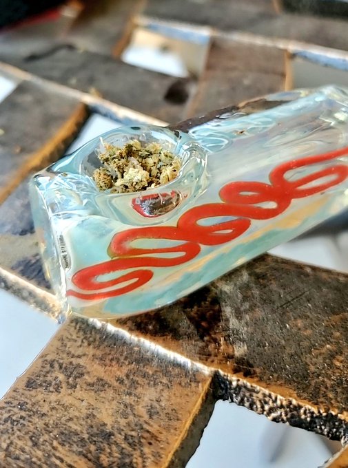 Fresh bowl for a nicely cleaned pipe ?? https://t.co/QXX9a4iZeZ