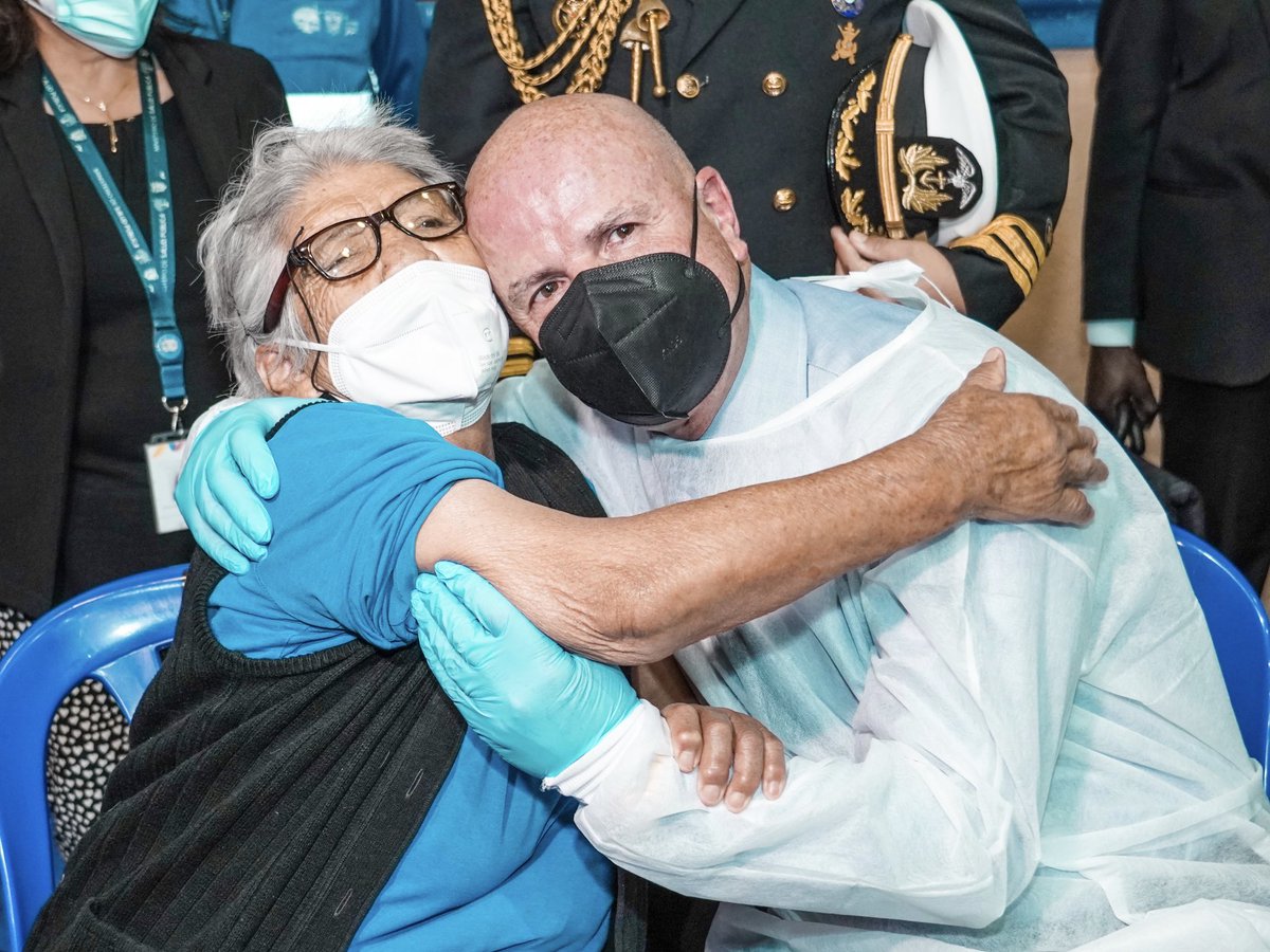 ABorreroVega's tweet photo. Toda vacuna es eficaz, protéjase y proteja a sus seres queridos. 👍🇪🇨

#PlanVacunación9100 https://t.co/JIrb2zpK15