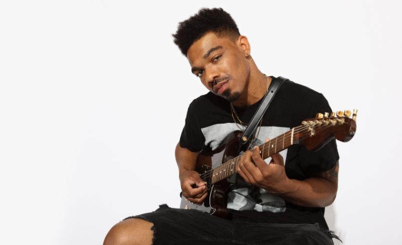 DigitalTourBus's tweet photo. .@tripcarter tells you about one of his crazy stories from being on tour! Check out the feature at https://t.co/My2YOF2VIN

#tripcarter #digitaltourbus #crazytourstories #alternativernb #rnbmusic #rnb #tourlife #musicianlife #interview #musician https://t.co/wY2iZlcPCE