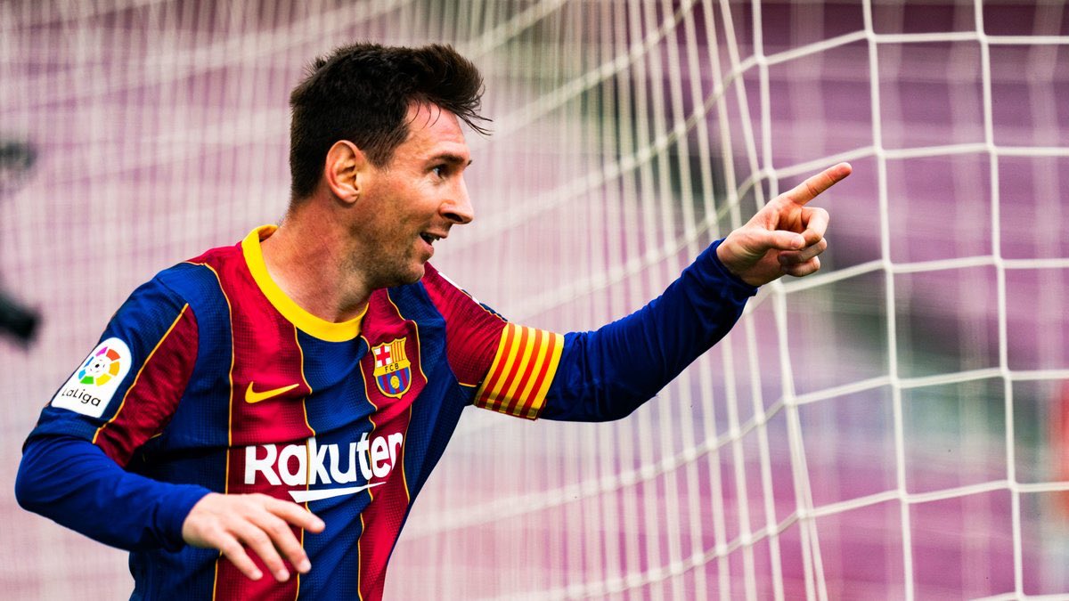 BarcaRetro_'s tweet photo. Lionel Messi, 34 ans et père de famille, se retrouve au chômage pour la première fois depuis 2005 😳 ! https://t.co/yY9Qi4sgVe