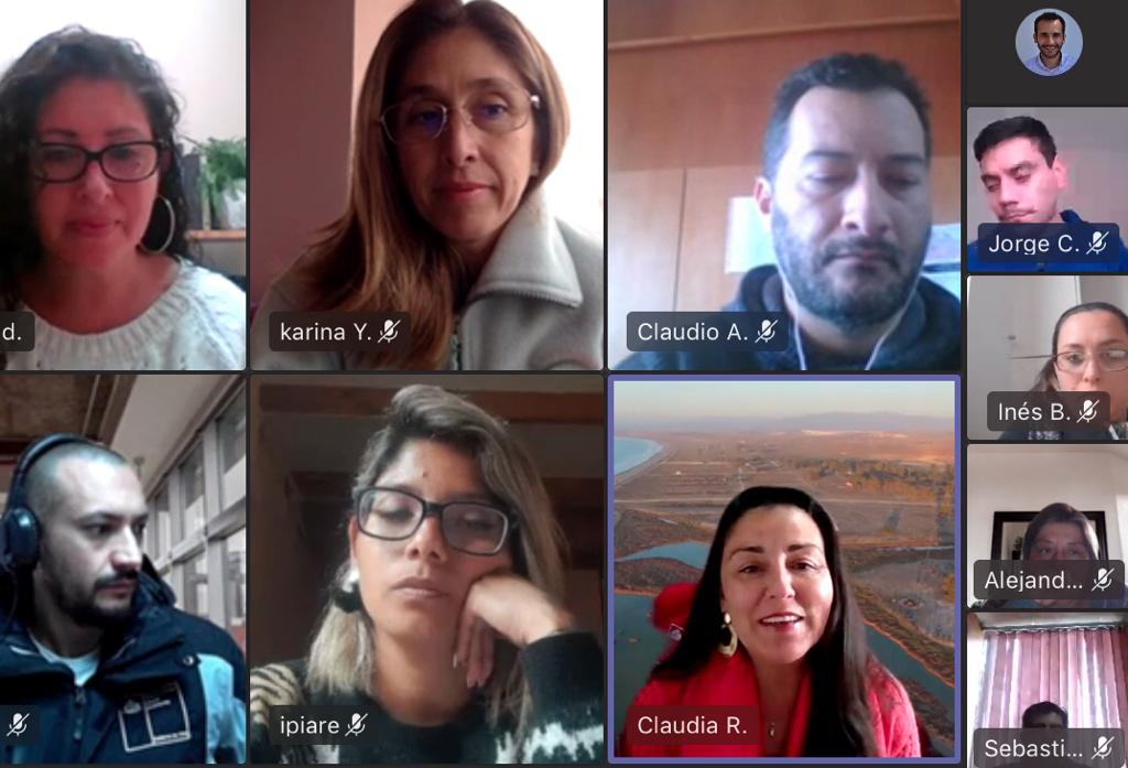 Seguimos impulsando la educación ambiental en todo el quehacer educativo🌎📗. Agradecemos la participación de los 60 educadores y equipos técnicos que están participando en los talleres del #SNCAE del <a href="/MMAChile/">Ministerio del Medio Ambiente</a> 

📲Te invitamos a revisar la sgte nota en cutt.ly/BmsEdAu