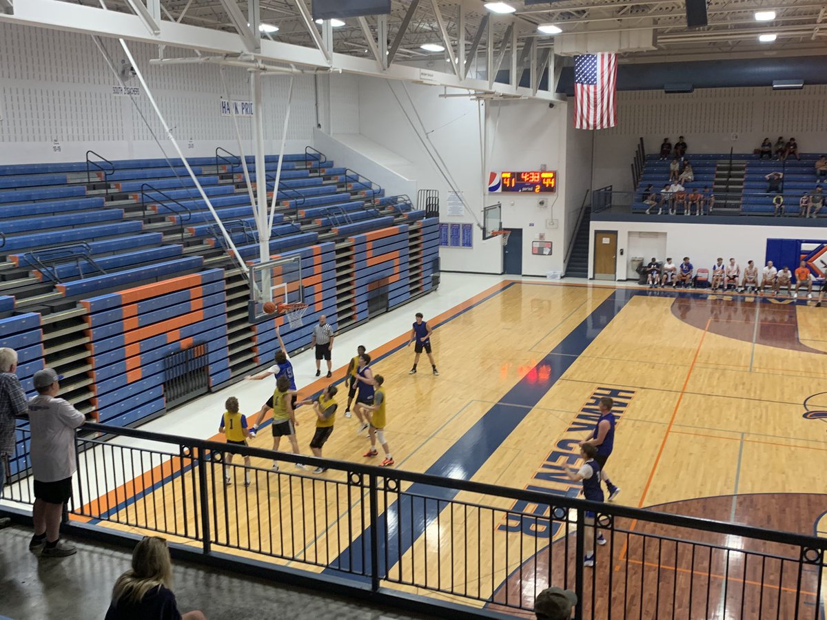 TMilligan79's tweet photo. Good old summer basketball going on at The Hawk Center in Riverton. TCSV boys working hard. #TCSV @sdilley20 @StormSvhs @SVATHLETICSTORM https://t.co/wmEchcqGHn