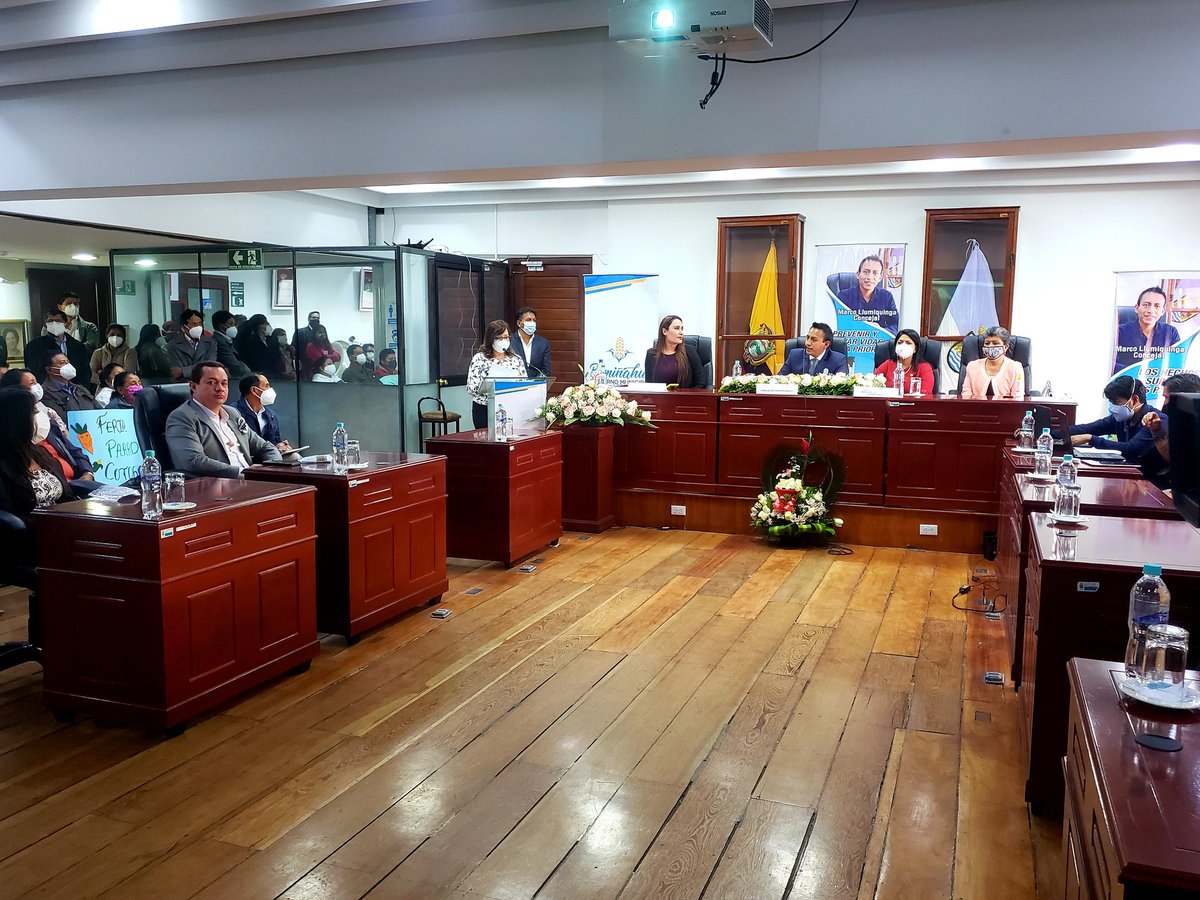 6Renacer's tweet photo. La asambleista @marjoriechavezm acompaño al concejal Marco Llumiquinga en su rendición de cuentas 2020 acerca de la gestión realizada en el Canton Rumiñahui. 

#Pichincha 
#Ecuador  
#RenacerLa6 
#CompromisoDeCambio
#Rumiñahui
@renzolombeida https://t.co/ky8gVkZIQn