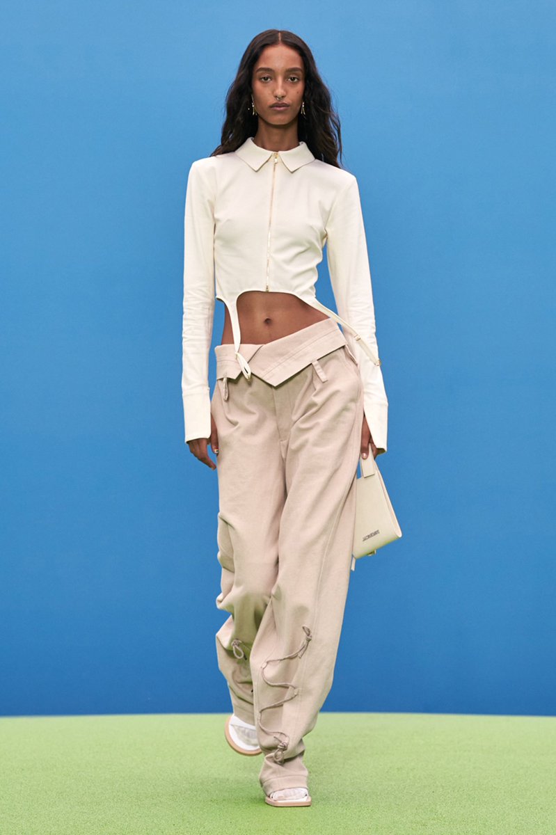 diorangxl's tweet photo. Jacquemus Fall 2021 RTW https://t.co/SnVgeQL7T5