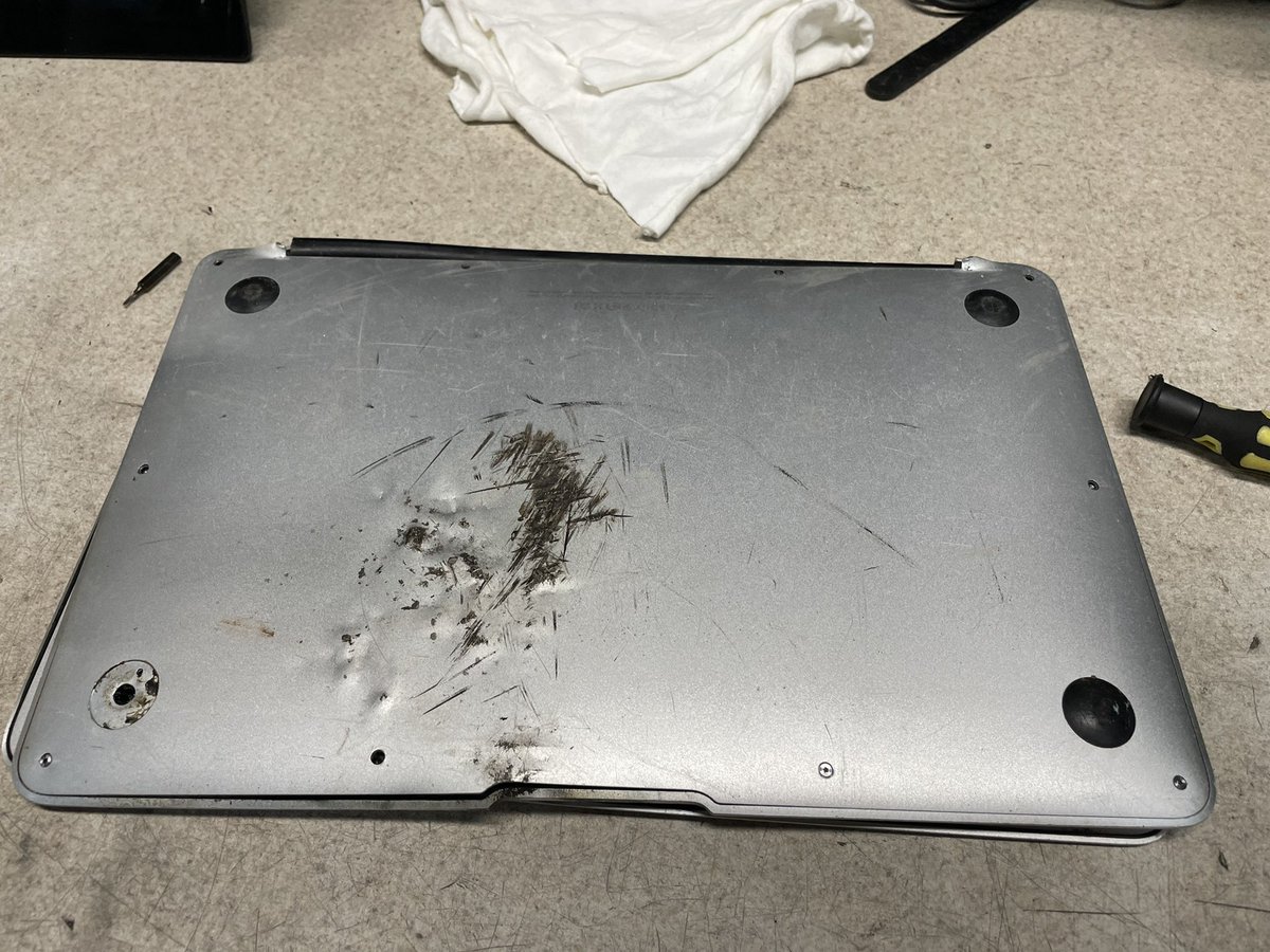 BussTech's tweet image. I have a little recycling PSA. RECYCLE means we will find a way to reuse stuff so it doesn’t end up in a landfill. When you beat the shit out of your PC and then recycle it you completely ruin any possibility of recycling. This was literally on fire in the bin of other computers.