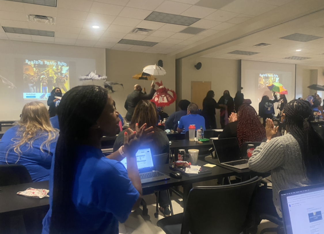 EdtechEbr's tweet photo. Bring on the 2021-2022 school year! #EBREdTech is motivated, ready, and inspired with the help of the retreat today with the @ebrpschools Division of Academics!
@EbRteachLearn1 @pd_ebr @EBRGiftedTalen1 #BuildEBR #EBRPSS #OneTeamOneMission https://t.co/gDukdtRQB2