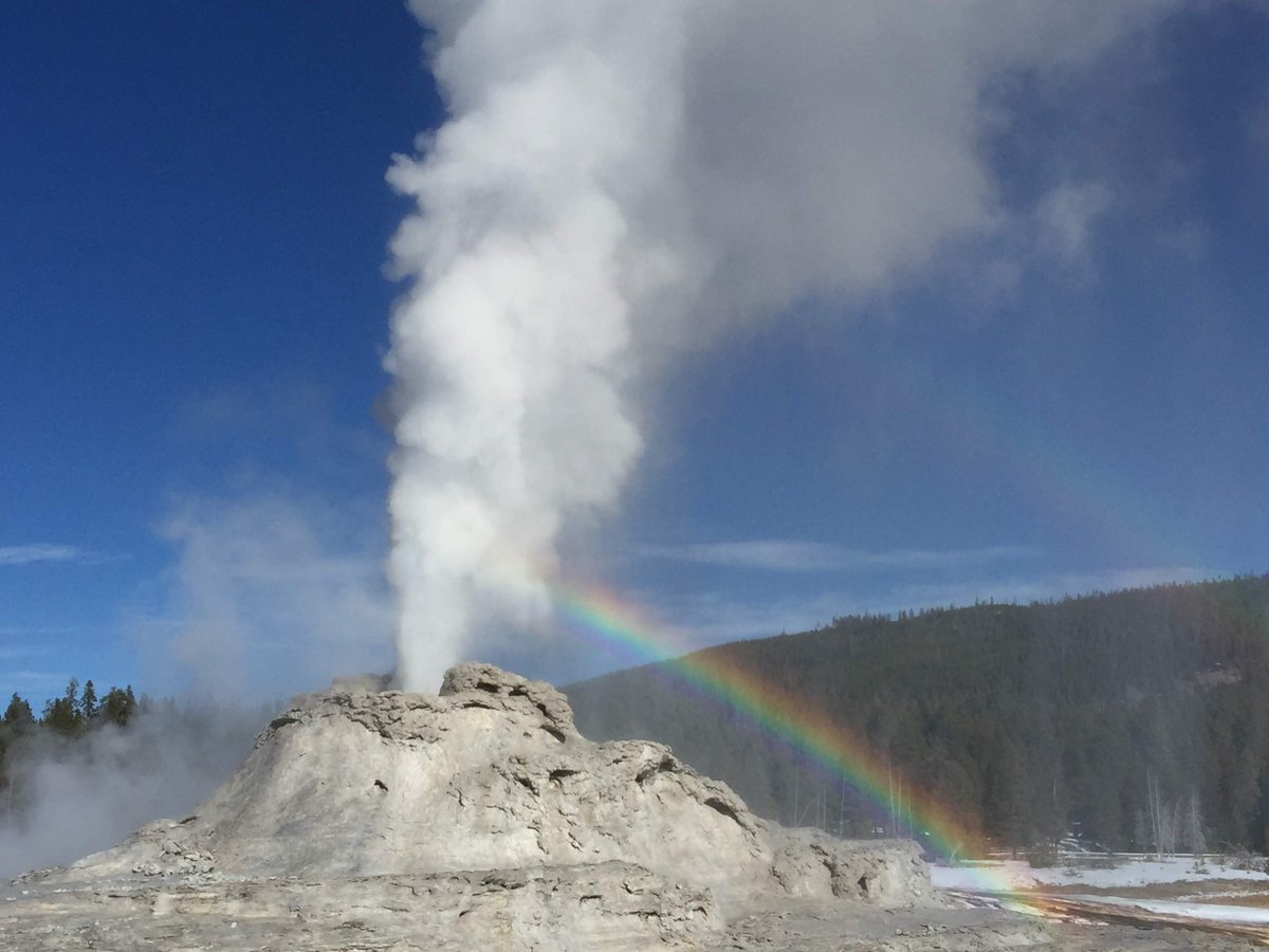 NC_CASC's tweet photo. We're hiring a Communications Specialist! This part-time position will work closely with the NC CASC team to develop communications products to tell stories about our science, education, and outreach activities. For more information and to apply: https://t.co/JhhE39ZzLu https://t.co/AQ3urDNjmB
