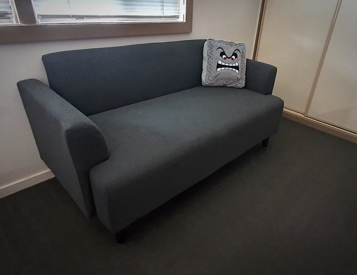 shiftrefresh's tweet image. New office couch, sorted! #Thwomp 🤓