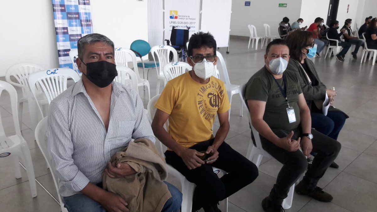 AsotceEcuador's tweet photo. En el parque Bicentenario, camarógrafos, editores, productores, reporteros, asistentes, un total de 280 trabajadores, recién su primera dosis de vacuna contra el Covid19 gracias a la gestión de la Asotce. https://t.co/Mye9R8DMyh

Ab. Ángel Ramírez
Presidente Asotce https://t.co/WhWmE1jOUv