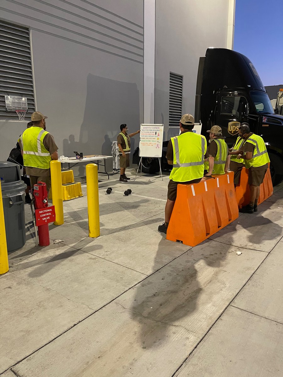 LaMiradaFeeder tweet media