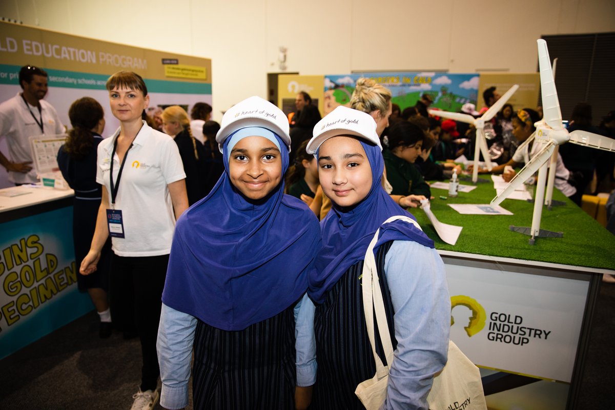 ausgoldindustry's tweet photo. RTS HIGHLIGHTS | We had a blast at #RTSperth immersing thousands of #students, #teachers &amp; members of the #community in our interactive #gold challenges! 

See how our action-packed exhibit captivated all ages: https://t.co/V3MTvcf1tR 

#heartofgold #experiencegold #education https://t.co/fl5DJVZrYQ