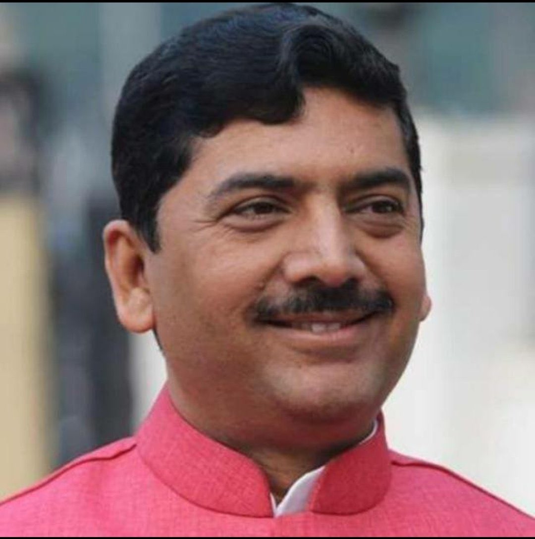 dpradhanbjp's tweet photo. Pained by the untimely passing away of Shri Sharad Tripathi, former BJP MP from Sant Kabir Nagar. Gentle &amp; ever-smiling, his life was dedicated in the service of the people. My deepest condolences to his family &amp; supporters in this sad hour. May his soul attain Sadgati. ॐ शांति! https://t.co/j8l1NgARjI
