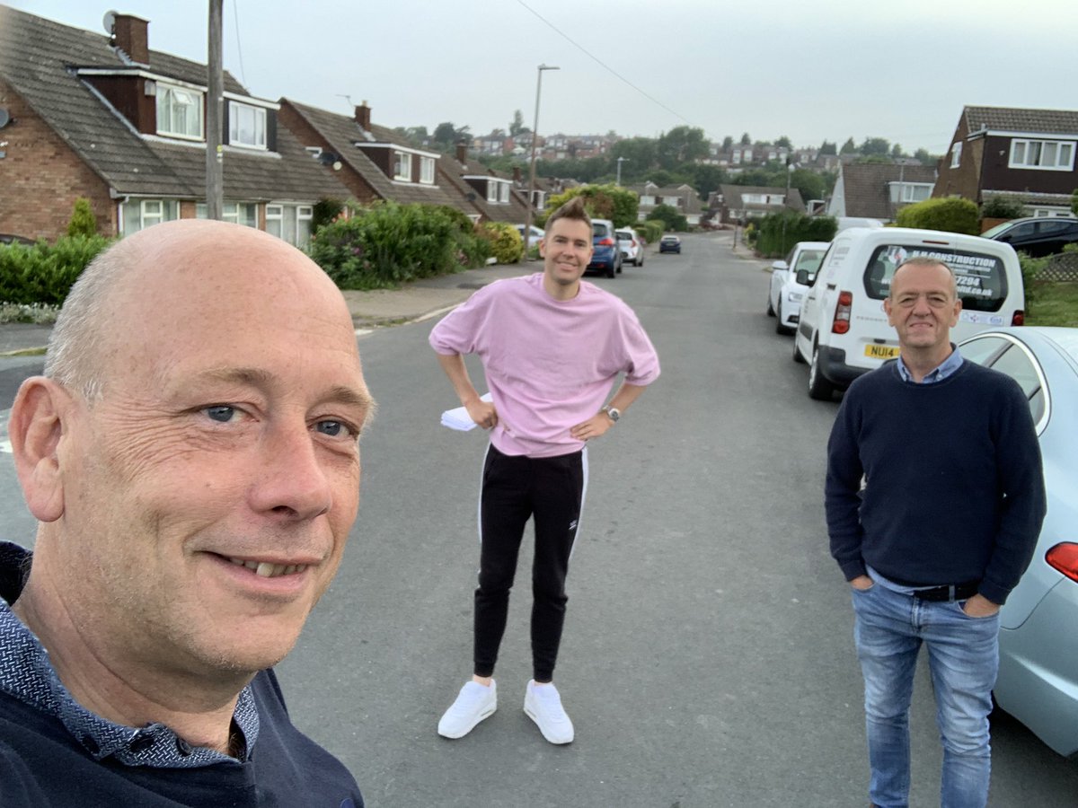 Dawn raid in #BatleyAndSpen, with teams out from 5.30am. Best of luck to <a href="/Stephenson_Ryan/">Cllr Ryan Stephenson</a> at today’s election #VoteConservative
