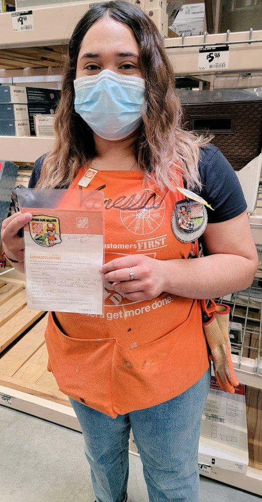 Vanessa, congrats! Vanessa has been recognized for stepping up to assist in the unload of multiple AC and RDC loads this weekend. Thanks!!  #THD8966 #HomerAwards <a href="/JasonBallDM198/">Jason Ball DM198</a> <a href="/WerneckeNickie/">Nickie Wernecke</a> <a href="/LeahVienhage/">Leah Vienhage</a> @jasonhd8966 <a href="/DederaThomas/">Thomas Dedera</a>
