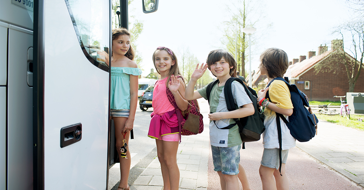 Ken je een gezin met weinig inkomsten? Je wilt dat hun kind kan blijven meedoen! Doe een aanvraag via leergeldarnhem.nl/nl/oudersverzo…
#kinderarmoede #leermiddelen #schoolreisje #sport <a href="/gemeentearnhem/">Gemeente Arnhem</a> <a href="/Gem_Renkum/">Gemeente Renkum</a> <a href="/gemeenteRheden/">Gemeente Rheden</a>  @geitenkamp <a href="/Presikhaafnet/">PresikhaafWijknieuws</a> <a href="/malburgenpuntnl/">Malburgen</a> 
Delen=lief!