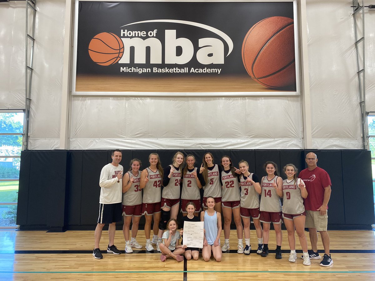 ladyraidersbbal's tweet photo. MBA Summer League champs! What a way to end the month of June. We played some tough teams and found a way to come out on top. Proud of this team and how well they play together! @RaidersPAA https://t.co/4UoJAgogg8