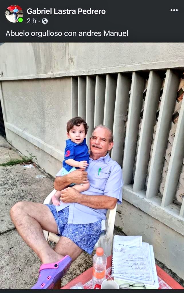 _antonioleyva's tweet photo. El nieto tabasqueño que no ha querido conocer @lopezobrador_  ... y este si es mexicano!  
En cambio su otro abuelito lo adora! https://t.co/MEckmYhoR0