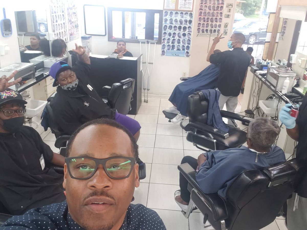 DaLuckySpot's tweet photo. Stopped by ATL Barber &amp; Beauty College and Profile Barber Institute and had the opportunity to speak to the students! We had a good time. 
#atlantabarbers #eachoneteachone #TeamLuckySpot #atlantabarberschools #ATL #atlbarberandbeauty #barbershop #barbers #walmartbarbershop https://t.co/RWVbSCEGvb