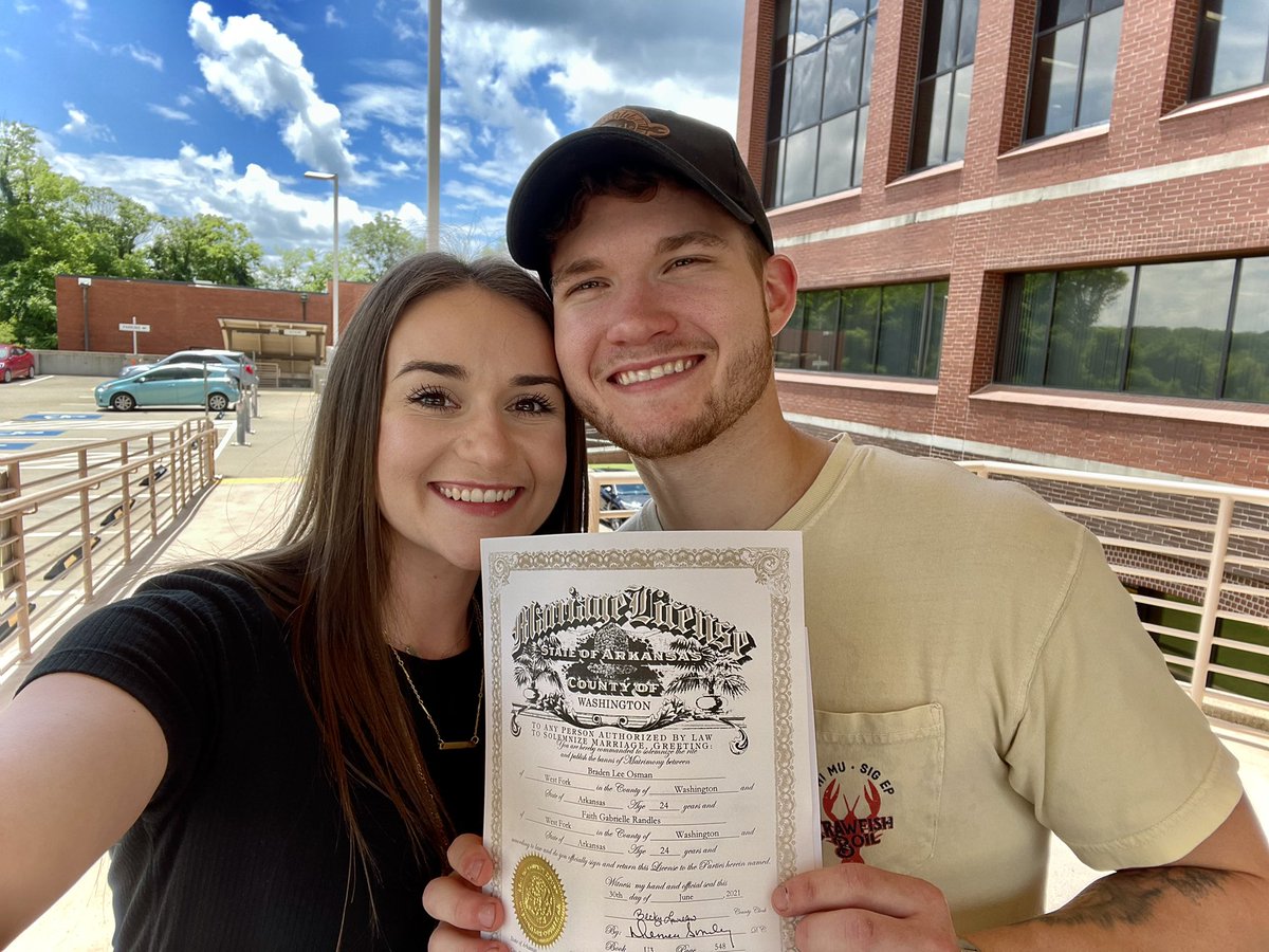 faifer_123's tweet photo. BRB getting married soon. 💛 @bradenosman https://t.co/f8S72kdbFJ