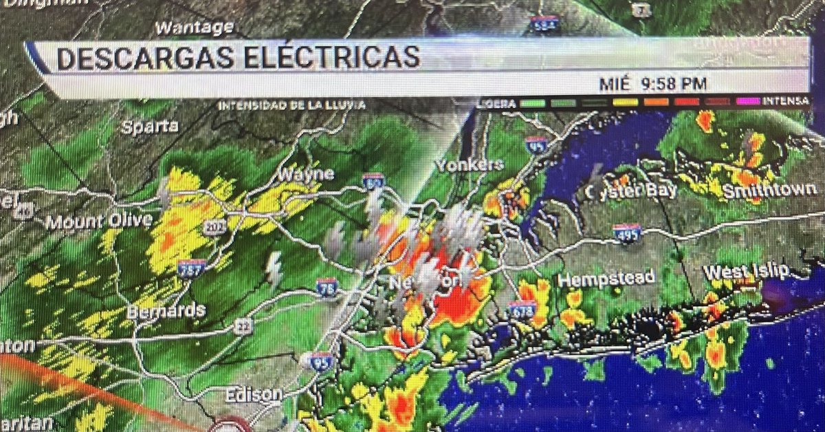 Raengel Solís (@raengelsolis) on Twitter photo Tormentas severas para nuestros 5 condados hasta las 10:30 pm. Busque un lugar de refugio lejos de ventanas y puertas. <a href="/Telemundo47/">Telemundo 47</a> Tormentas severas para nuestros 5 condados hasta las 10:30 pm. Busque un lugar de refugio lejos de ventanas y puertas. <a href="/Telemundo47/">Telemundo 47</a>